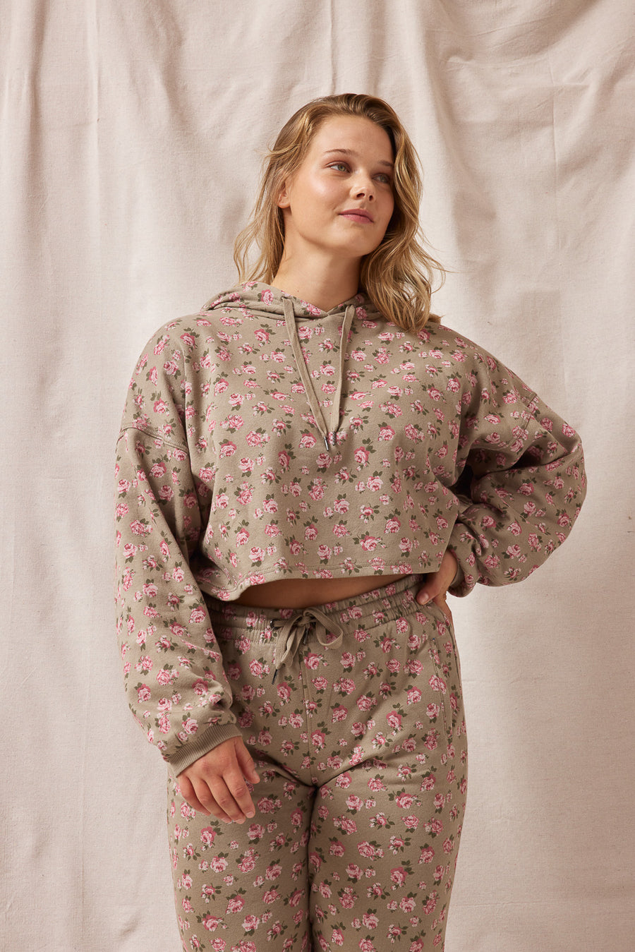 Olive Floral Crop Hoodie Pullover - Trixxi Clothing